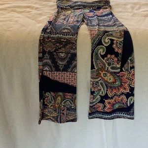 Honey & Lace stretchy pants